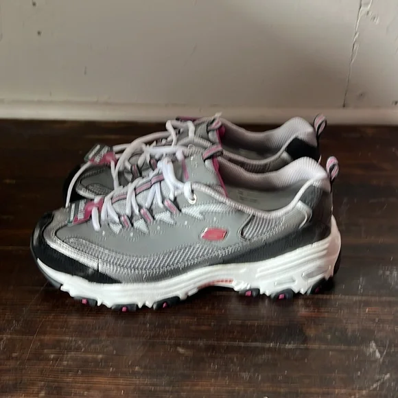 NIB Sketchers D’Lites Leather Memory Foam Sneakers Womens Size 11 - Picture 4 of 6